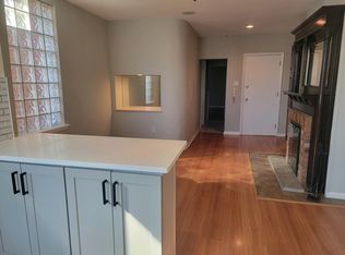 1919 S Broad St APT 2, Philadelphia, PA 19148