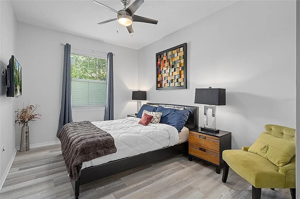 2 bed, 1153 sqft, $2,300 — Photo 2