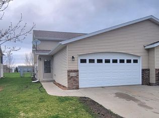 4243 39th Ave S, Fargo, ND 58104