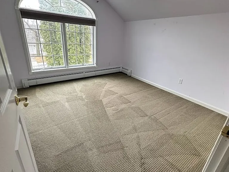 1007 Dewey Ave NE — Photo 9