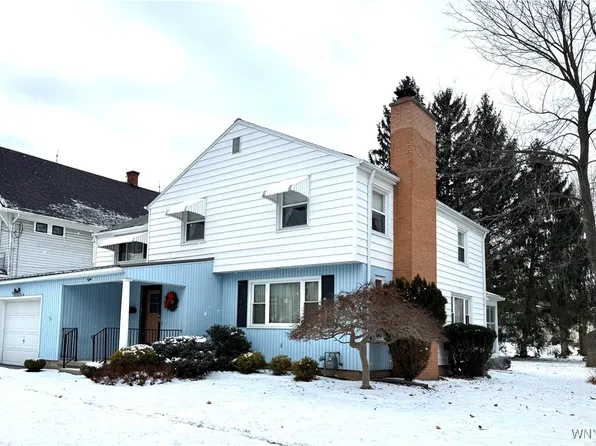 8 Brooklyn Ave, Batavia, NY 14020