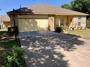 300 Axis Deer Trl, Hutto, TX 78634