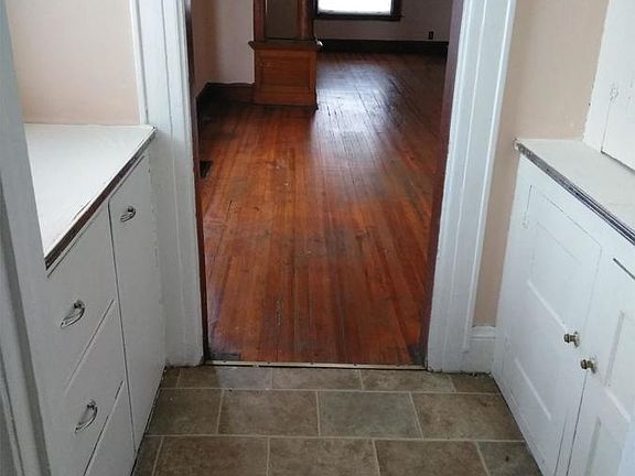 3rd image of 429 431 Grant Avenue # Fl 1ST