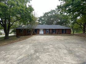 SH060-729 W Marion Street