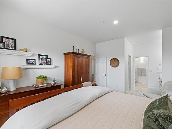 5th image of 300 Columbia Point Dr Unit C303