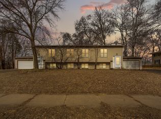 3830 W 108th St, Bloomington, MN 55431