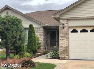 52310 Antler Dr, Macomb, MI 48042