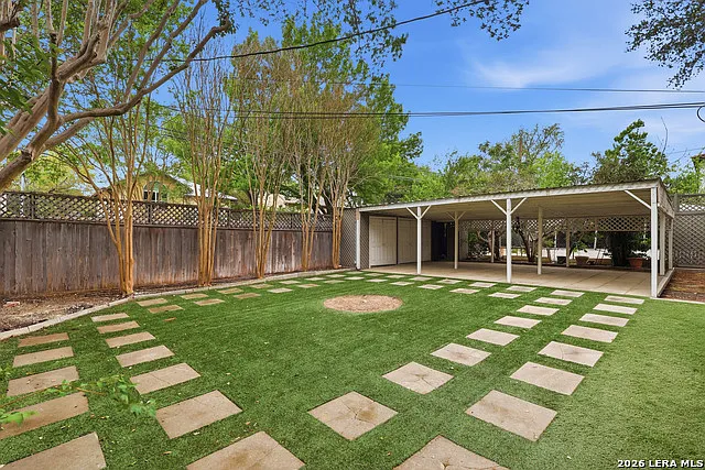 486 E Olmos Dr — Photo 22