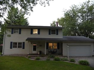 808 W 9th St, Rochester, IN 46975