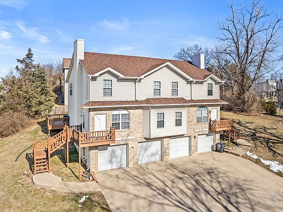 3rd image of 2109-2111 Primrose Dr