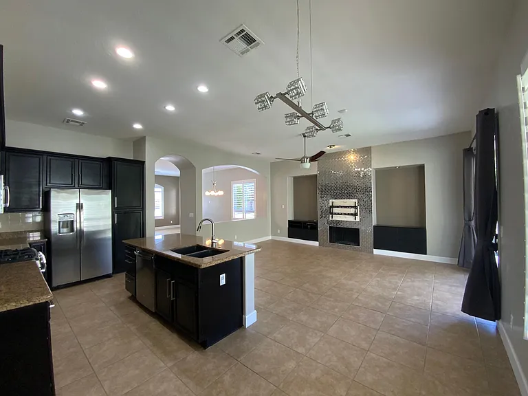 6204 E Phelps Rd — Photo 5