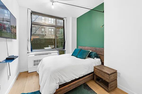 Rented by Corcoran | media 2