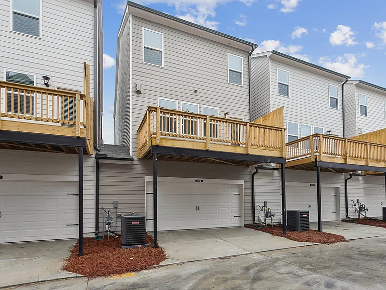 204 Atkinson Way — Photo 32