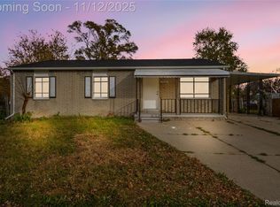 3829 Walnut St, Inkster, MI 48141