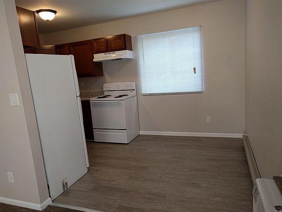 2nd image of 801 E Clinton St APT 13
