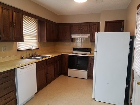 4th image of 150 W Forester Dr