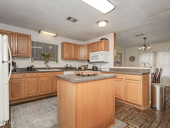 4th image of 1419 Porter Ave