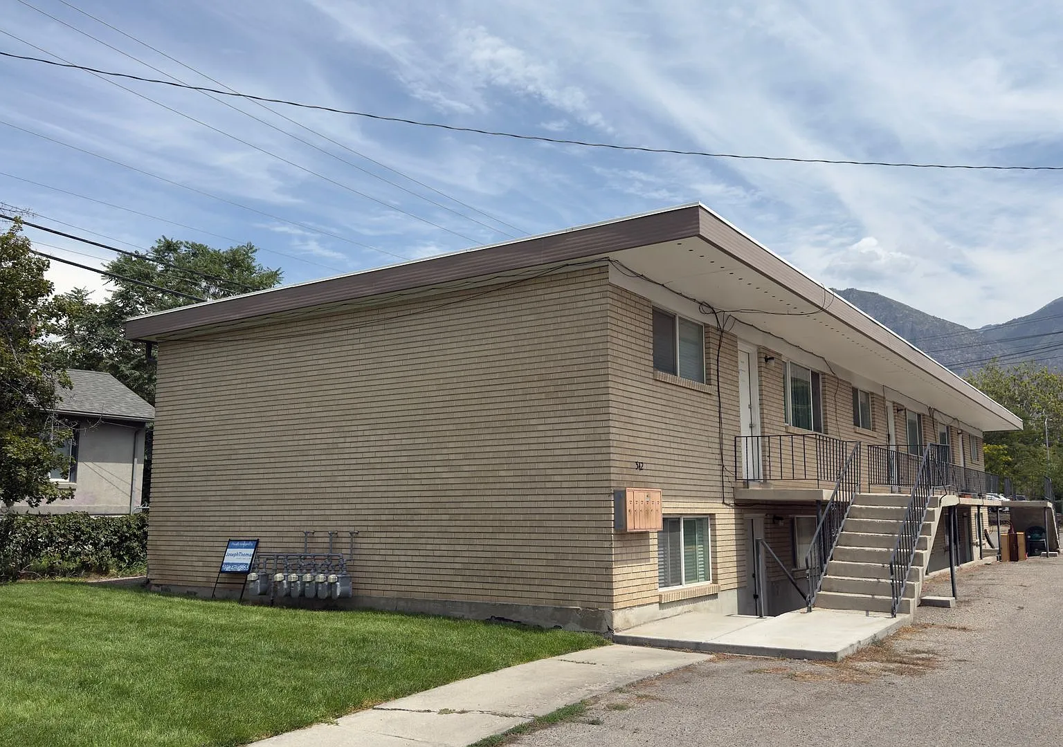 Cozy 2-Bedroom Apartment in Central Provo Available Now! — Photo 1