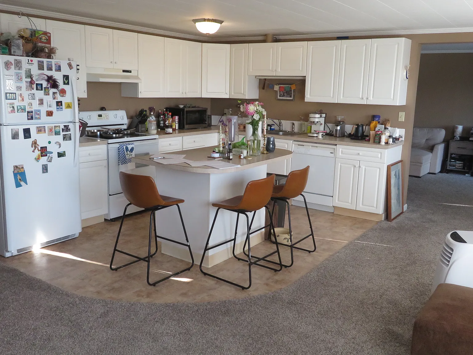 1 bed, 1000 sqft, $2,300 — Photo 2