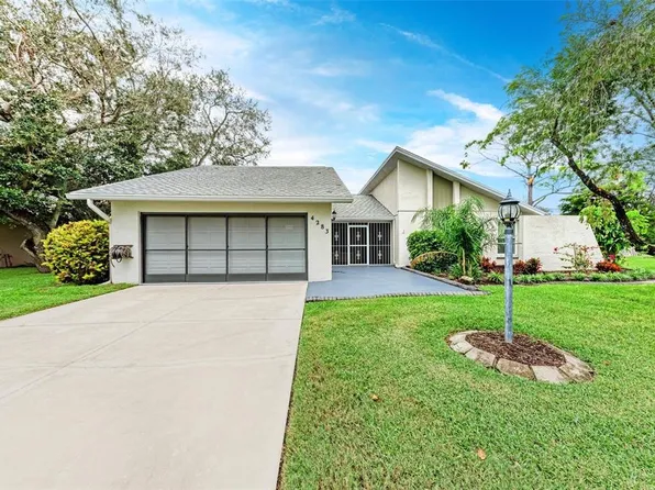 4283 Eastwood Dr, Sarasota, FL 34232