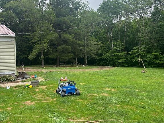 3rd image of 1347 Beatty Rd