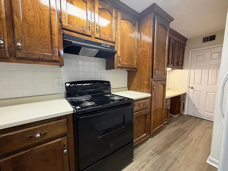250 Cleveland Rd #431 — Photo 4
