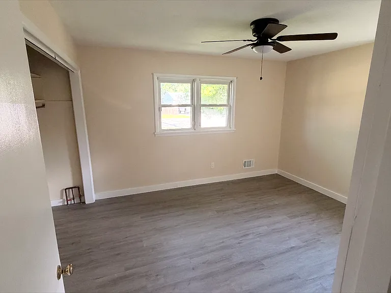 6006 Catheen Way — Photo 9