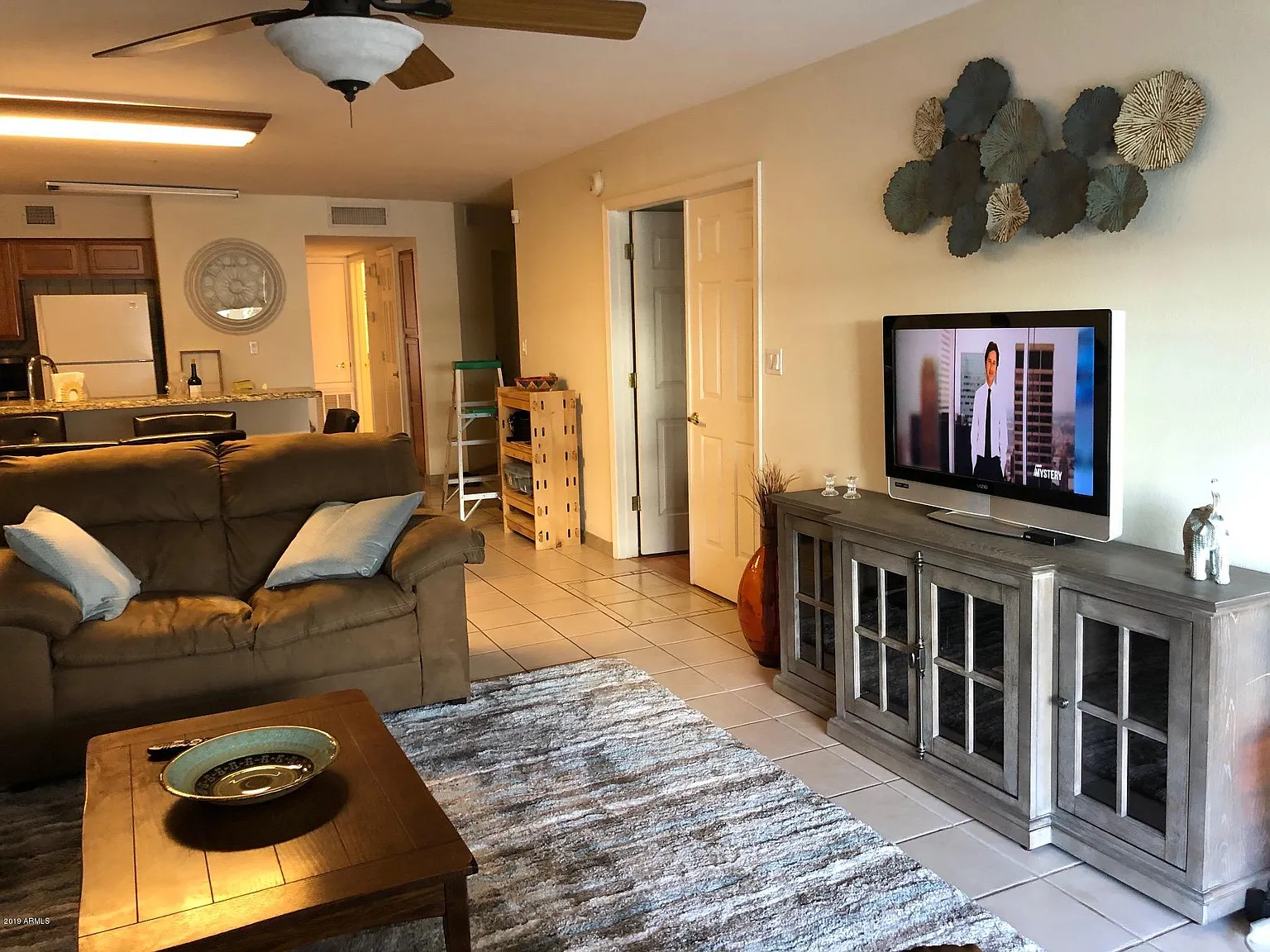 2 bed, 2.0 bath, 1152 sqft, $2,400 — Photo 2