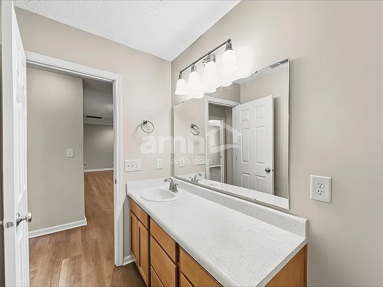 2591 Auburn Ct — Photo 16