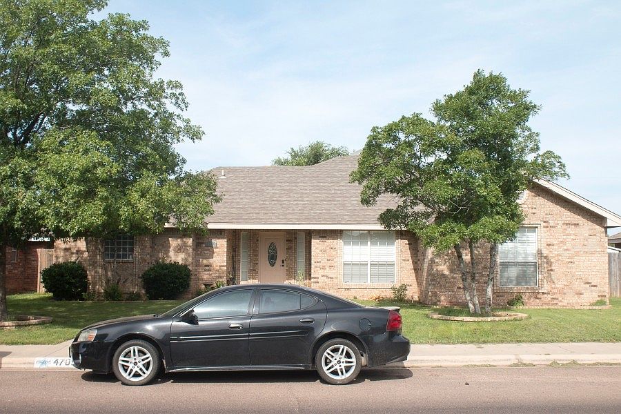 1st image of 4709 Melville Dr