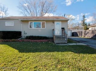 2931 Navaho Rd, Waukegan, IL 60087