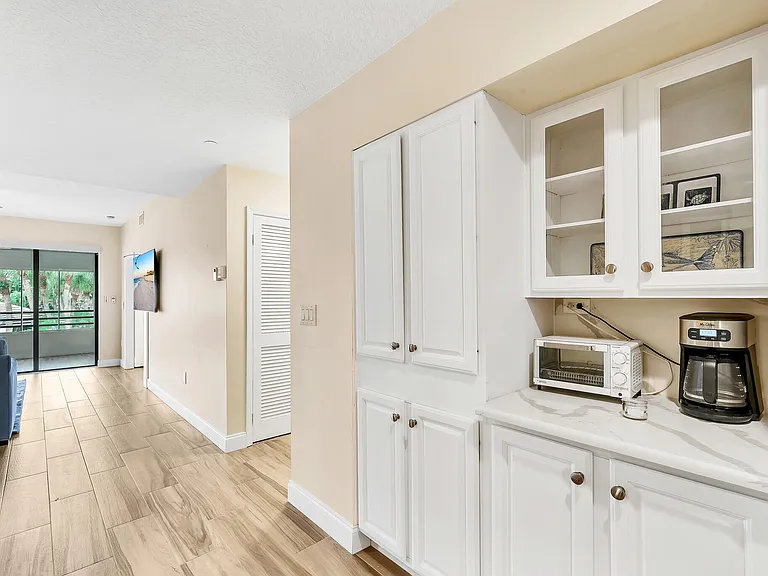 827 Oak Harbour Dr — Photo 14