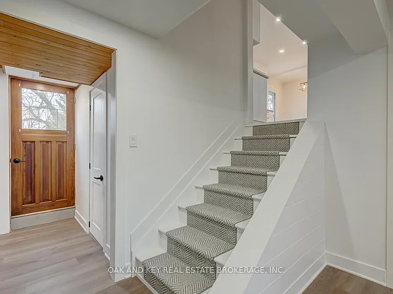 13 Dunwich Dr — Photo 19