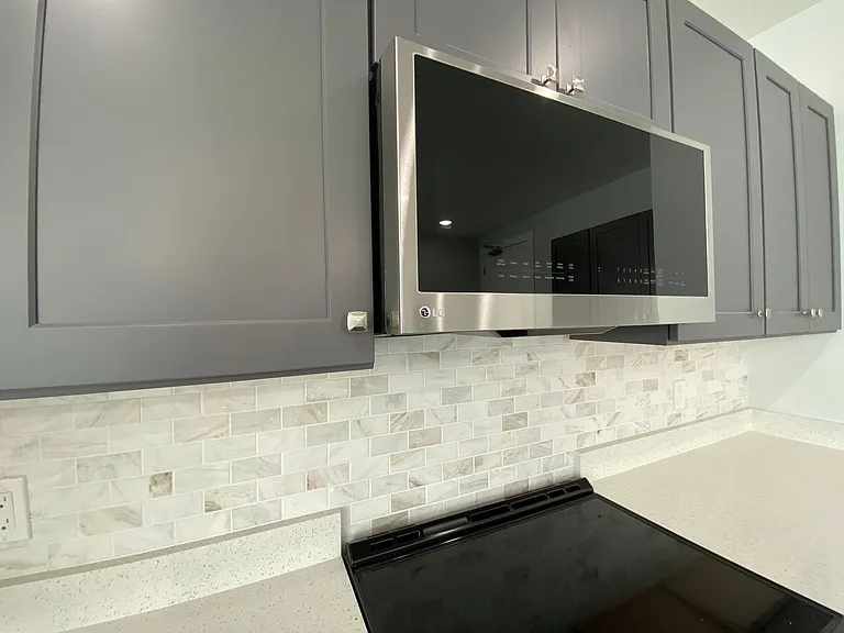 132 E University Ave — Photo 6