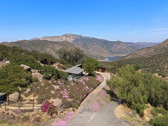 2nd image of 937 Peutz Valley Rd