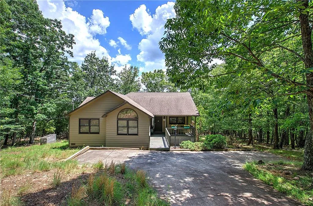 1379 Little Hendricks Mountain Rd photo 1