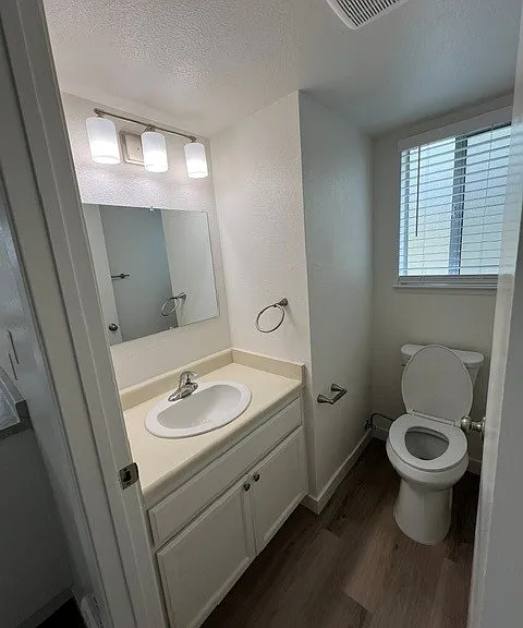 2460 Ocean St #C — Photo 5