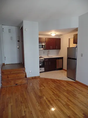 Rented by Team Gotham | media 18