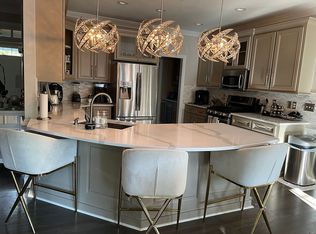 210 Silver Lining Ln, Cary, NC 27513