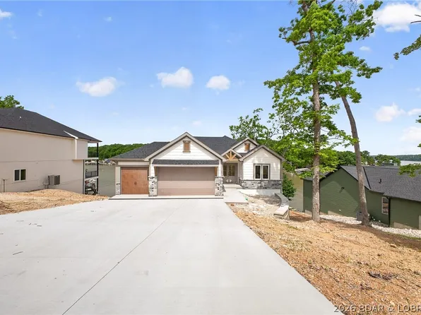 77 Hollow Oak Ct, Sunrise Beach, MO 65079