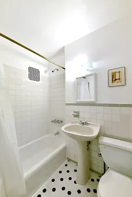 Rented by Corcoran | media 28