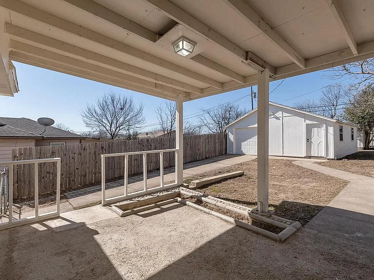 1733 Melba Ct — Photo 23