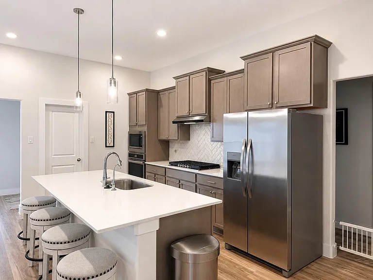 2719 Sellers Island Dr — Photo 9