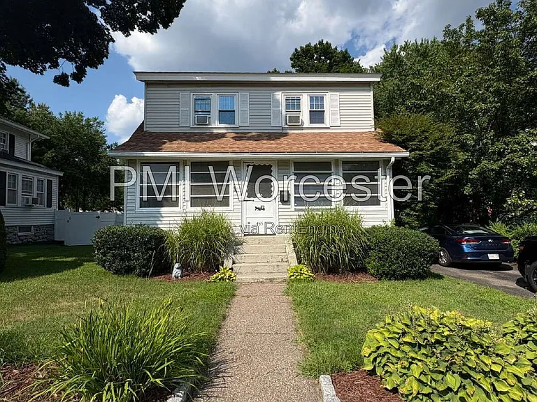 465 Chandler St — Photo 2