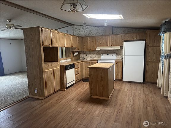 4th image of 212 Old Owen Road #59