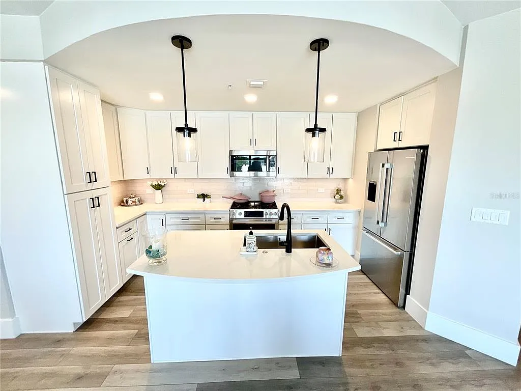 2 bed, 2.5 bath, 1265 sqft, $3,150 — Photo 2
