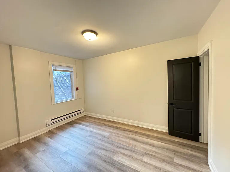 785 Main St E #3 — Photo 6