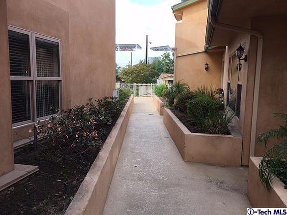 3rd image of 720 S Maryland Ave Ste 105