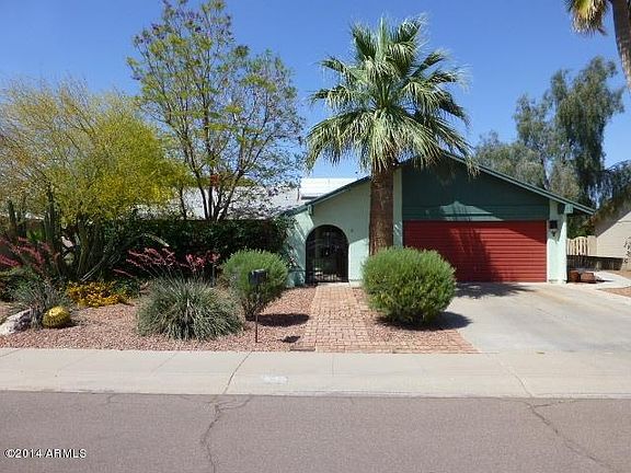 2nd image of 606 E Bell De Mar Dr