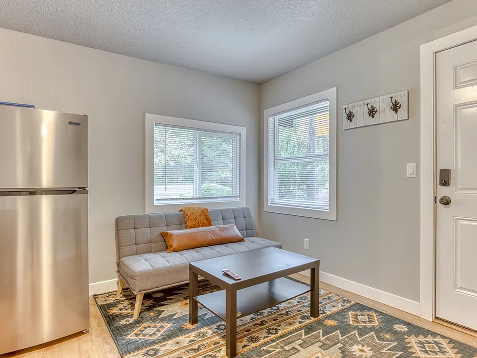 65500 E Oregon St #ID1550257P